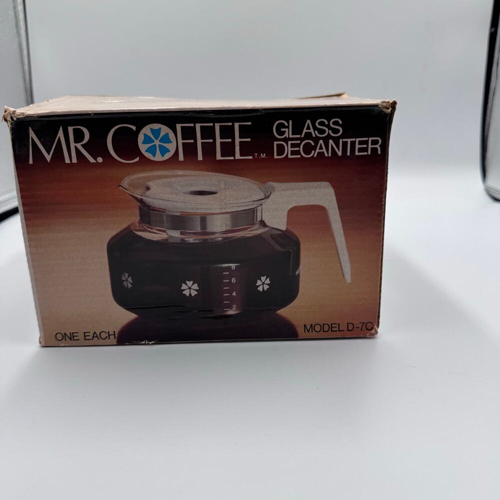 Vintage Mr Coffee Replacement Decanter Model D-7C Glass Carafe White Daisy 8 Cup
